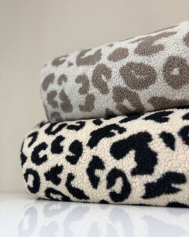 Bolster | Teddy Leo
