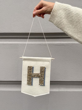 Wimpel mit Initial BLAU