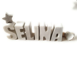 Beton, Steinguss Buchstaben 3D Deko Namen SELINA als Geschenk verpackt mit Stern und Herzklammer!