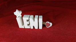 Beton, Steinguss Buchstaben 3D Deko Namen LENI als Geschenk verpackt mit Stern und Herzklammer!