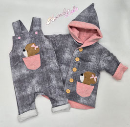 Latzhose und Jacke