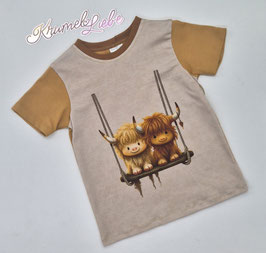Shirt HIGHLANDRINDER auf Schaukel