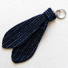 Porte clés indigo petits points
