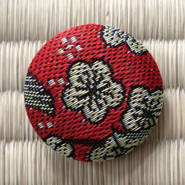 Broche fleur de prunier rouge et or
