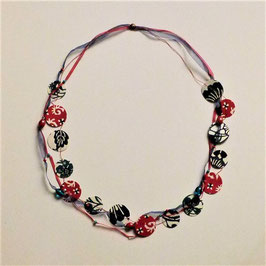 Collier sautoir en papier japonais  bleus Indigos et Bordeaux.