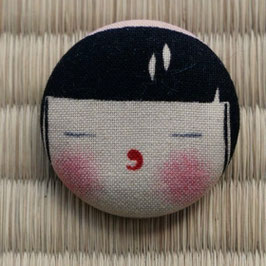 Broche Kokeshi n°3