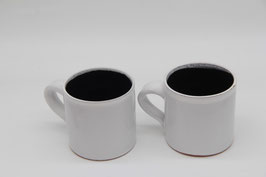 2er Set handgetöpferte Tassen innen schwarz außen weiß Kaffeetassen Keramik