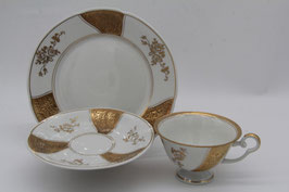3tlg Sammeltassengedeck von Schierholz Porzellan Ornament gold Rosen Prunkgedeck