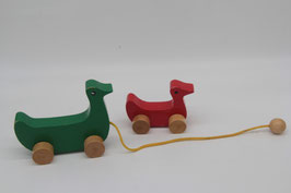 2er Set alt Holzente Holzspielzeug Ziehtier Ente Holz Räder grün rot stapelbar