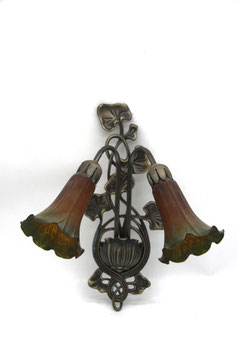Paul Neuhaus Art Nouveau Wandlampe Jugendstil Blütenkelche Blätter Tiffany-Stil