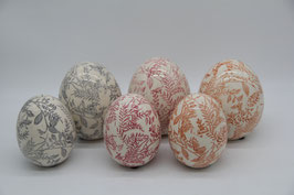 Keramikei mit retro Muster pastellfarben Osterei