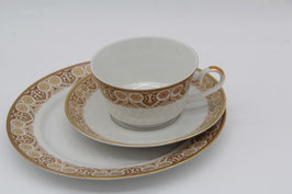 3tlg. Sammeltassengedeck Kaffeetasse Freiberger Porzellan Goldrand Ornament DDR