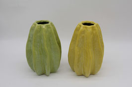 Vase Silo grün / gelb Porzellan Sternfruchtform
