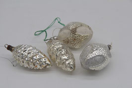 4er Set Weihnachtsschmuck Christbaumschmuck Zapfen Nuss Kugel silber DDR?