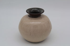 Christian Richter kugelige Keramikvase sand braun Blumenvase Handarbeit