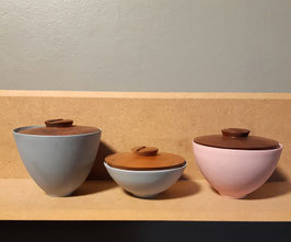 Porzellandose, grau und rosa