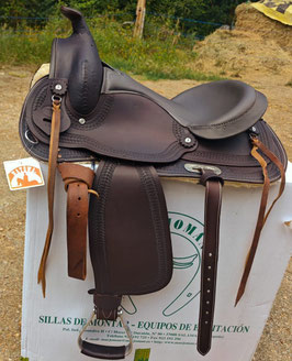 SILLA NATOWA CUERO LISO