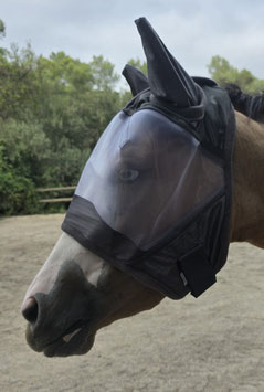 MOSQUERO PARA CABALLO CON OREJERAS