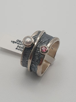 Eva Stone Ring 925/-Silber geschwärzt mit rosa Turmalin und Perle