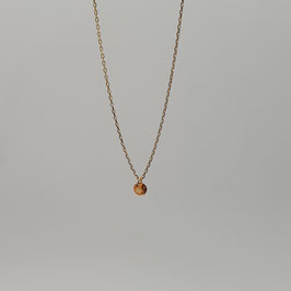 Collierkette mit fassungslosem orangenem Saphir