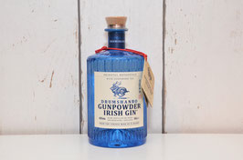 Drumshanbo Gunpowder Irish Gin mit Glas