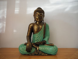 Buddha in Geste der Erdberührung aus Resin - B19/55