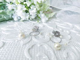 EAR190007　パールドロップのフラワーピアス