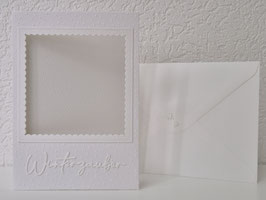 Passepartout-Karte, Pünktchenprägung Winterzauber weiß Wellenrand innen 12,5x18cm (Ausschnitt eckig: 10cm)