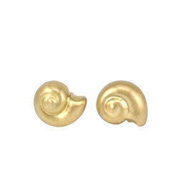 Goldene Ohrstecker Muschel-Schnecke aus 750er Gelbgold – Mattiert