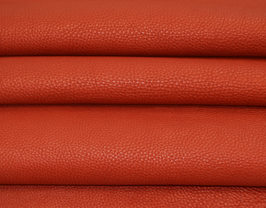 Demi peau de veau grainé rouge pourpre métallisé