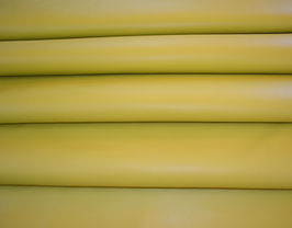 Demi peau de veau jaune caca d'oie