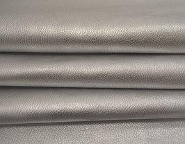 Demi peau de veau grainé argent métallisé