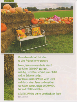 Postkarte GF: Kürbisfeld - Lass uns unsere Ernte feiern!