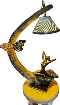 vendu / verkauft: Lampe avec femme nue, avec papillon