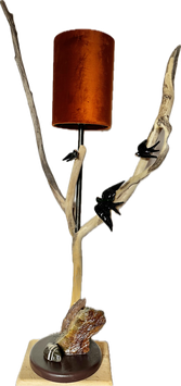 Lampes avec les messagers du printemps (hirondelles en terre cuites)