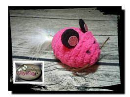 Cotton Mouse weisse Feder