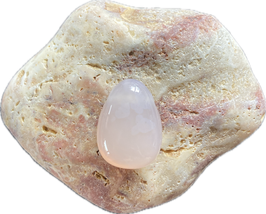 Chalcedon rosa, Schmuck Anhänger mit seitlicher Bohrung, Größe 26 x 18 mm - ohne Deko