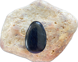 Falkenauge blau dunkelblau schimmernd,  Schmuck Anhänger mit seitlicher Bohrung, Größe 31 x 20 mm - ohne Deko