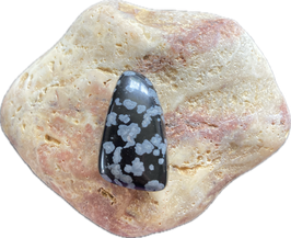 Schneeflockenobsidian schwarzgrau gemustert, Schmuck Anhänger mit seitlicher Bohrung,  Größe 30 x 20 mm - ohne Deko