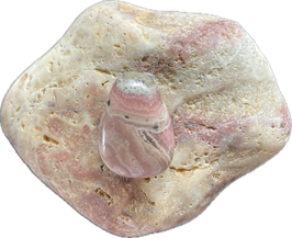 Rhodochrosit rosafarbig grau gemustert, Schmuck Anhänger mit seitlicher Bohrung, Größe 28 x 19 mm - ohne Deko