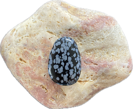 Schneeflockenobsidian schwarzgrau gemustert, Schmuck Anhänger mit seitlicher Bohrung,  Größe 28 x 20 mm - ohne Deko
