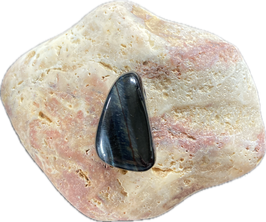 Falkenauge blau dunkelblau schimmernd, Schmuck Anhänger mit seitlicher Bohrung, Größe 28 x 16 mm - ohne Deko