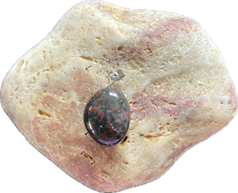 Heliotrop dunkelgrün, Schmuck Anhänger mit silberfarbiger Anhänge-Öse, Größe 28 x 15 mm einschließlich Öse - ohne Deko