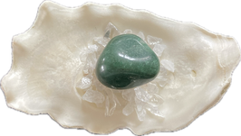 Nephrit (Jade), Trommelstein, Größe 24 x 21 mm - ohne Deko
