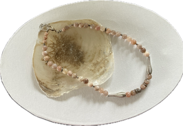 Mondstein Kugel Kette, 6 und 8 mm Perlen, silberfarbige Spacer 30 mm, 43 cm lang mit silberfarbigem Karabinerverschluss und 5 cm Verlängerung - ohne Deko