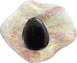 Schungit schwarz, Schmuck Anhänger mit seitlicher Bohrung, Größe 32 x 26 mm - ohne Deko