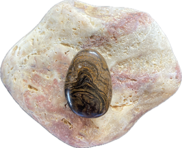 Stromatolith braungrau gemustert, Schmuck Anhänger mit seitlicher Bohrung, Größe 27 x 20 mm - ohne Deko