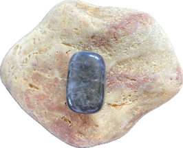 Sodalith, blau, hellblau gemustert, Schmuck Anhänger mit silberfarbiger Anhänge-Öse, Größe 33 x 15 mm einschließlich Öse  - ohne Deko