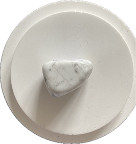 Howlith, weiß grau gemustert, Trommelstein, Größe 22 x 15 mm - ohne Deko