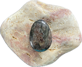 Astrophyllit braun gemustert, Schmuck Anhänger mit seitlicher Bohrung, Größe 30 x 20 mm - ohne Deko